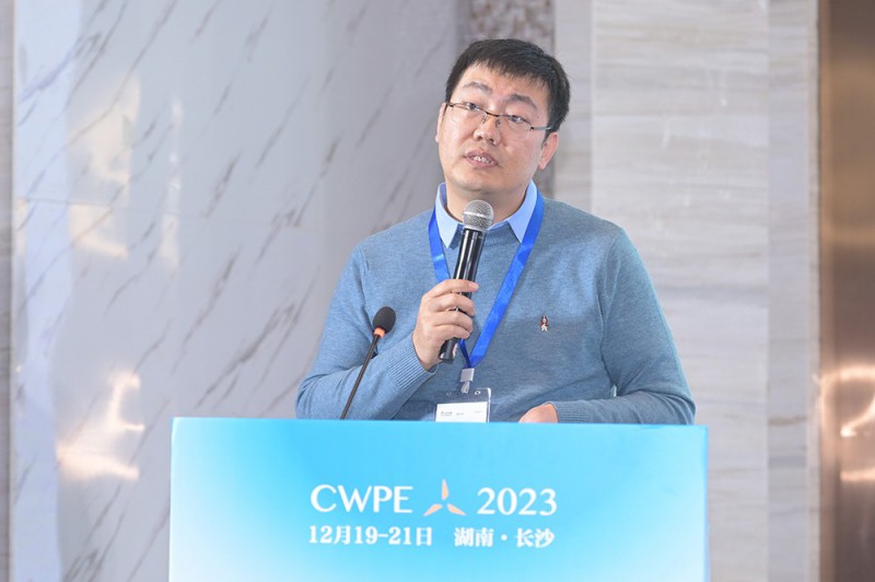 金風科技股份有限公司源網(wǎng)荷儲事業(yè)部總經(jīng)理呂梁年發(fā)表《構(gòu)網(wǎng)型技術(shù)在新能源發(fā)電領(lǐng)域的應(yīng)用》演講